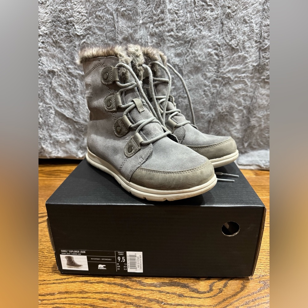 GUC Sorel Explorer Joan waterproof boots, women’s size 9.5